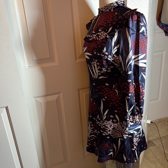 Floral Long Sleeve Dress - Picture 6 of 13